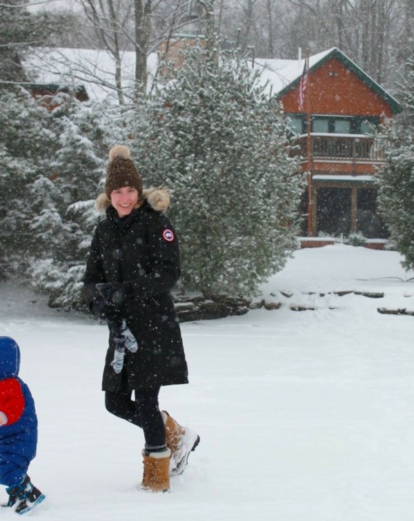Black Puffer Coat and Tan Snow Boots for a Practical Snow Day — Snow Day Outfits
