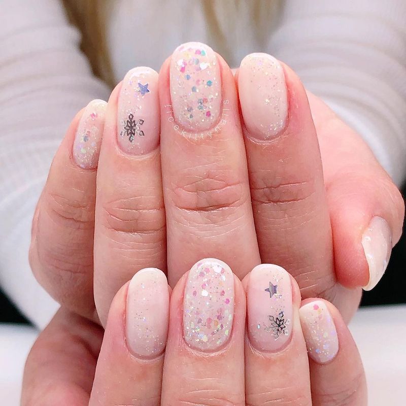 Glittery Pink Snowflake Star Nails Glittery Pink Snowflake Star Nails — Snowflake Nails