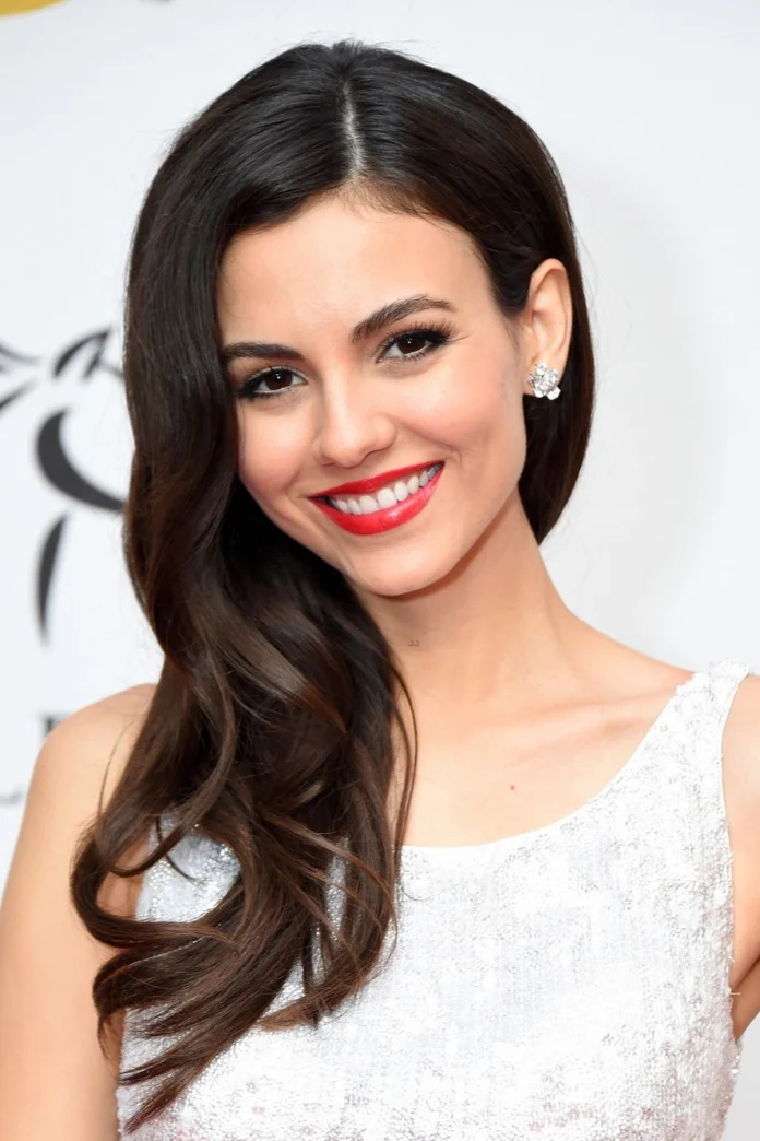 Layers Cool Ash Highlights On Dark Brown Layers Cool Ash Highlights On Dark Brown — True Winter Hair Color