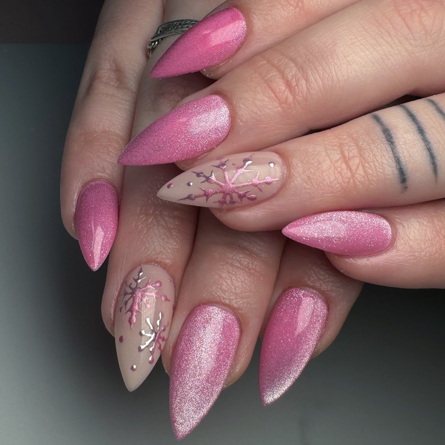 Bright Pink Glitter Stiletto With Snowflake Art Bright Pink Glitter Stiletto With Snowflake Art — Winter Stiletto Nails