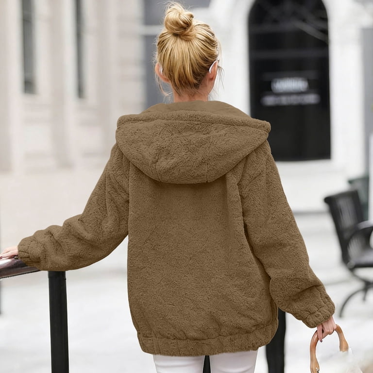 Casual Streetwear Oversized Brown Sherpa Fleece Jacket — Winter Streetwear Outfits