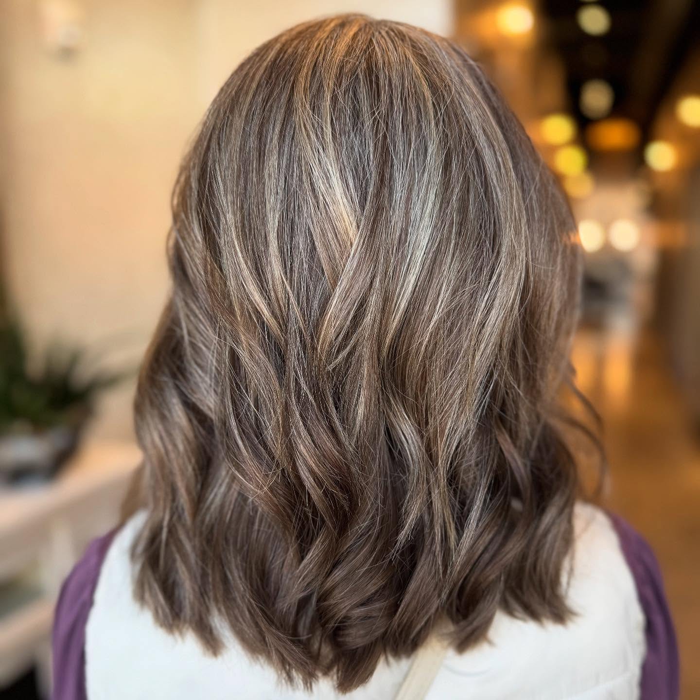 Chin Bob Wavy Ashy Gray Tones — Gray Blending Highlights