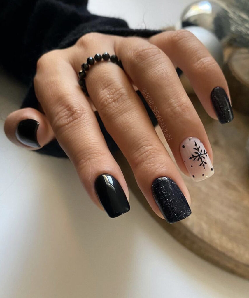 Nude Snowflake Stripe Medium Square Nails Nude Snowflake Stripe Medium Square Nails — Winter Square Nails