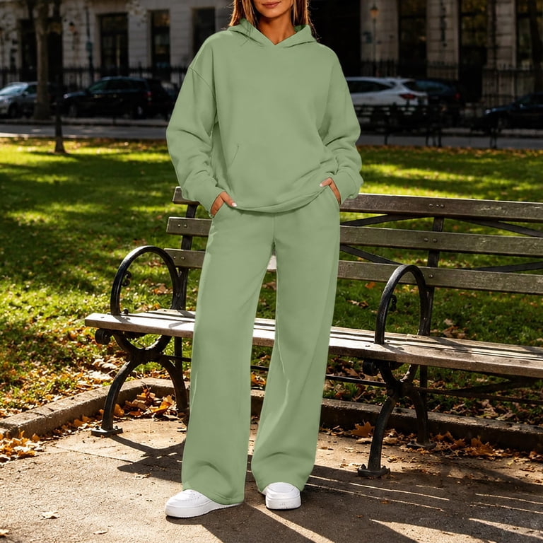 Relaxed Light Green Fleece Set for Casual Comfort Relaxed Light Green Fleece Set for Casual Comfort — Winter Outfits for Petite Women