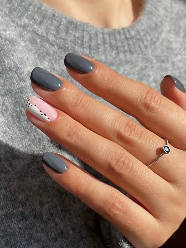 Glossy Dark Grey With Abstract Accent Nail Glossy Dark Grey With Abstract Accent Nail — Minimalist Winter Nails