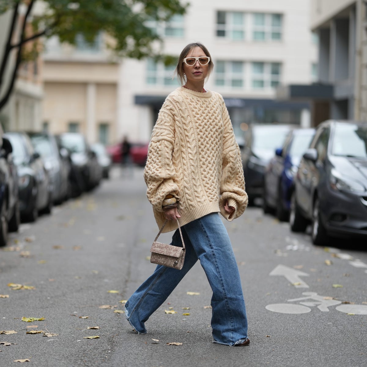 Oversized Knitwear Meets Blue Wide-Leg Jeans Oversized Knitwear Meets Blue Wide-Leg Jeans — Winter Outfits with Wide Leg Jeans