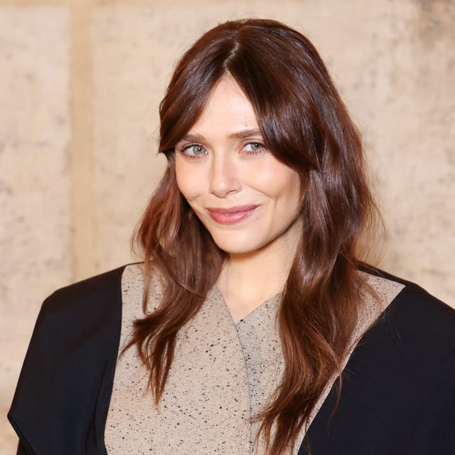 Medium Brown Long Bob With Subtle Highlights Medium Brown Long Bob With Subtle Highlights — Winter Haircuts for Oval Faces