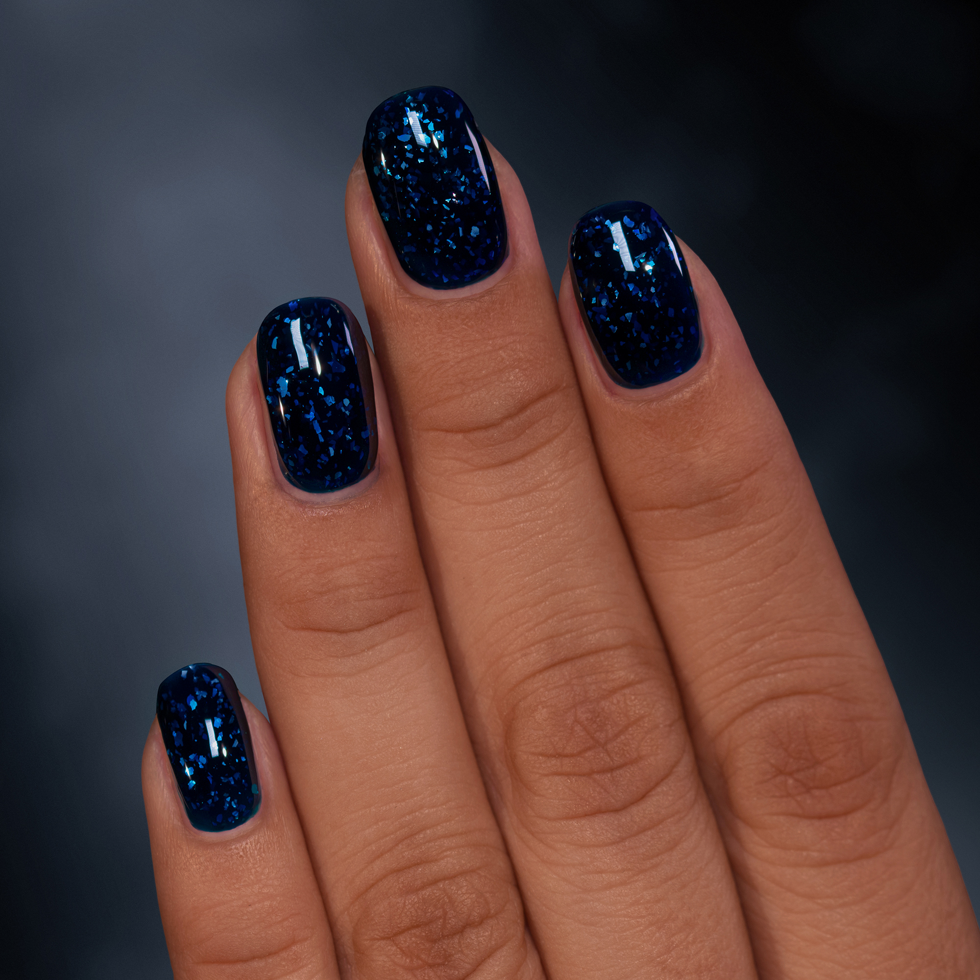 Short Oval Navy Glitter Bomb Short Oval Navy Glitter Bomb — Navy Blue Nails