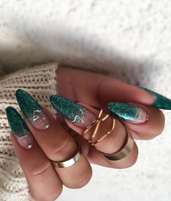 The 42 Nail Trends to Wear for Winter 2021 : Shimmery Emerald Green Nails