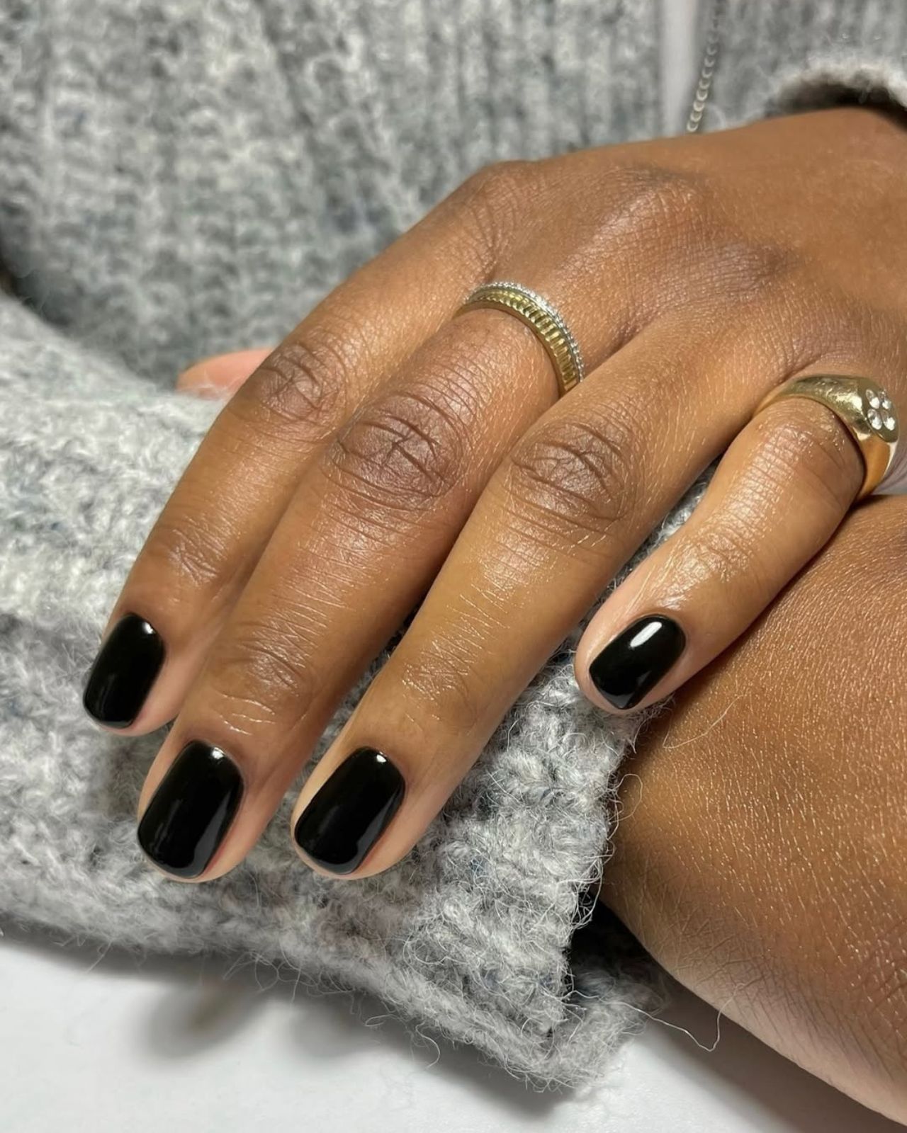 Classic Glossy Short Square Black Classic Glossy Short Square Black — Winter Black Nails