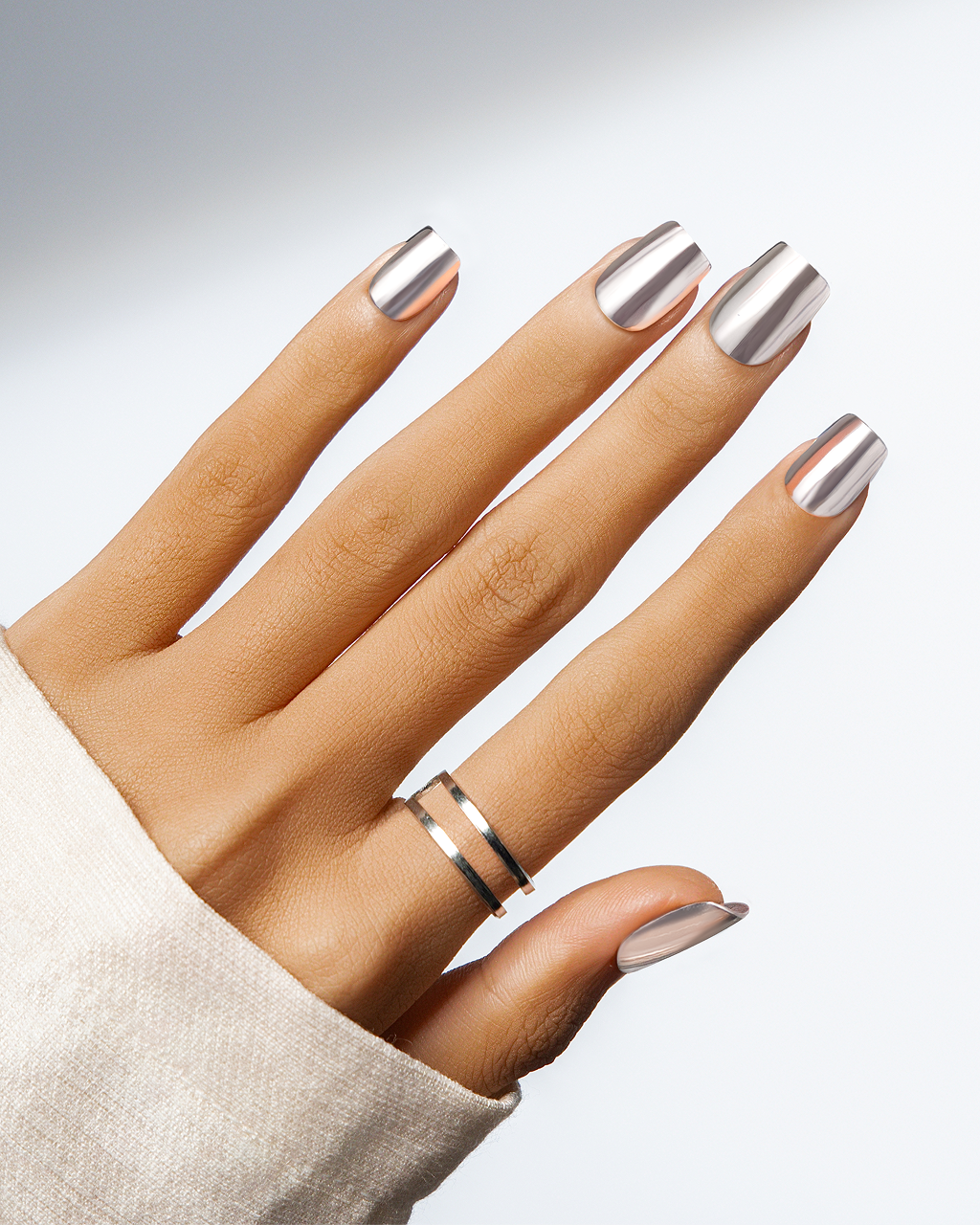 Pale Silver Pink Undertone Chrome Pale Silver Pink Undertone Chrome — Winter Chrome Nails