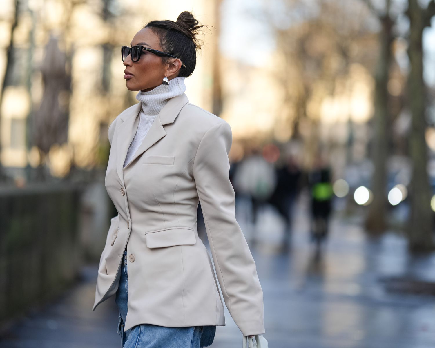 Oversized Blazer with Denim for Smart Casual Workwear Oversized Blazer with Denim for Smart Casual Workwear — Early Winter Outfits