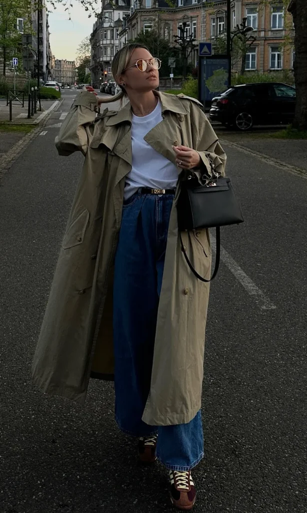 Oversized Beige Trench Coat with White Tee and Wide-Leg Jeans Oversized Beige Trench Coat with White Tee and Wide-Leg Jeans — Long Coat Outfits