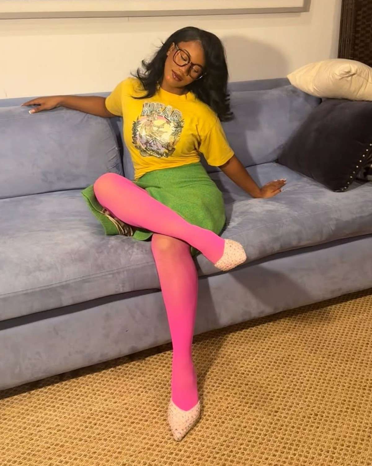 Vibrant Color-Blocked Outfit with Pink Tights Vibrant Color-Blocked Outfit with Pink Tights — Tights Outfits