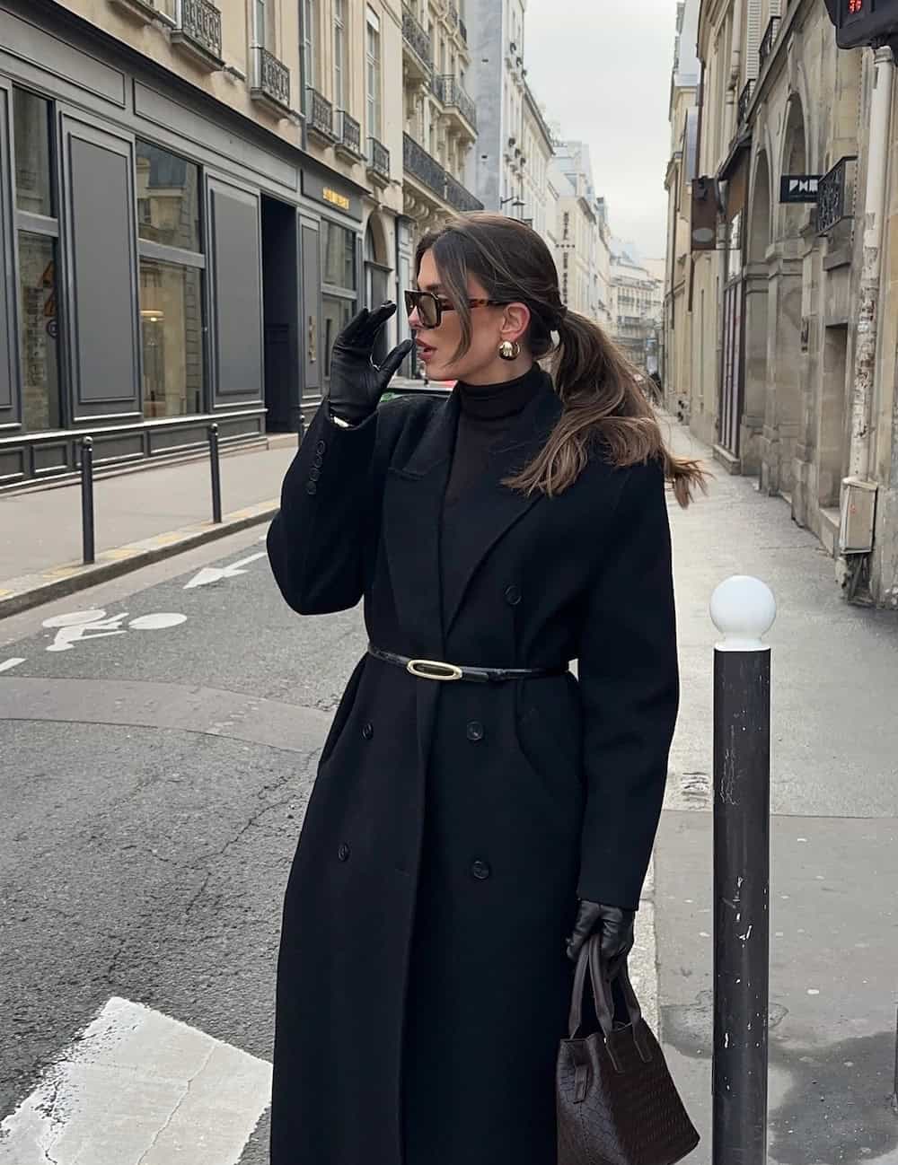 Fitted Double-Breasted Coat with Gold Belt Fitted Double-Breasted Coat with Gold Belt — Old Money Winter Outfits