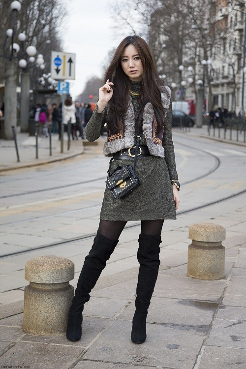 Grey Metallic Knit Dress with Fur Vest — Italy Winter Outfits