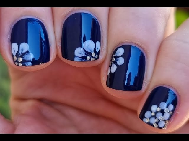 Short Square Dark Blue Floral Art Short Square Dark Blue Floral Art — Navy Blue Nails