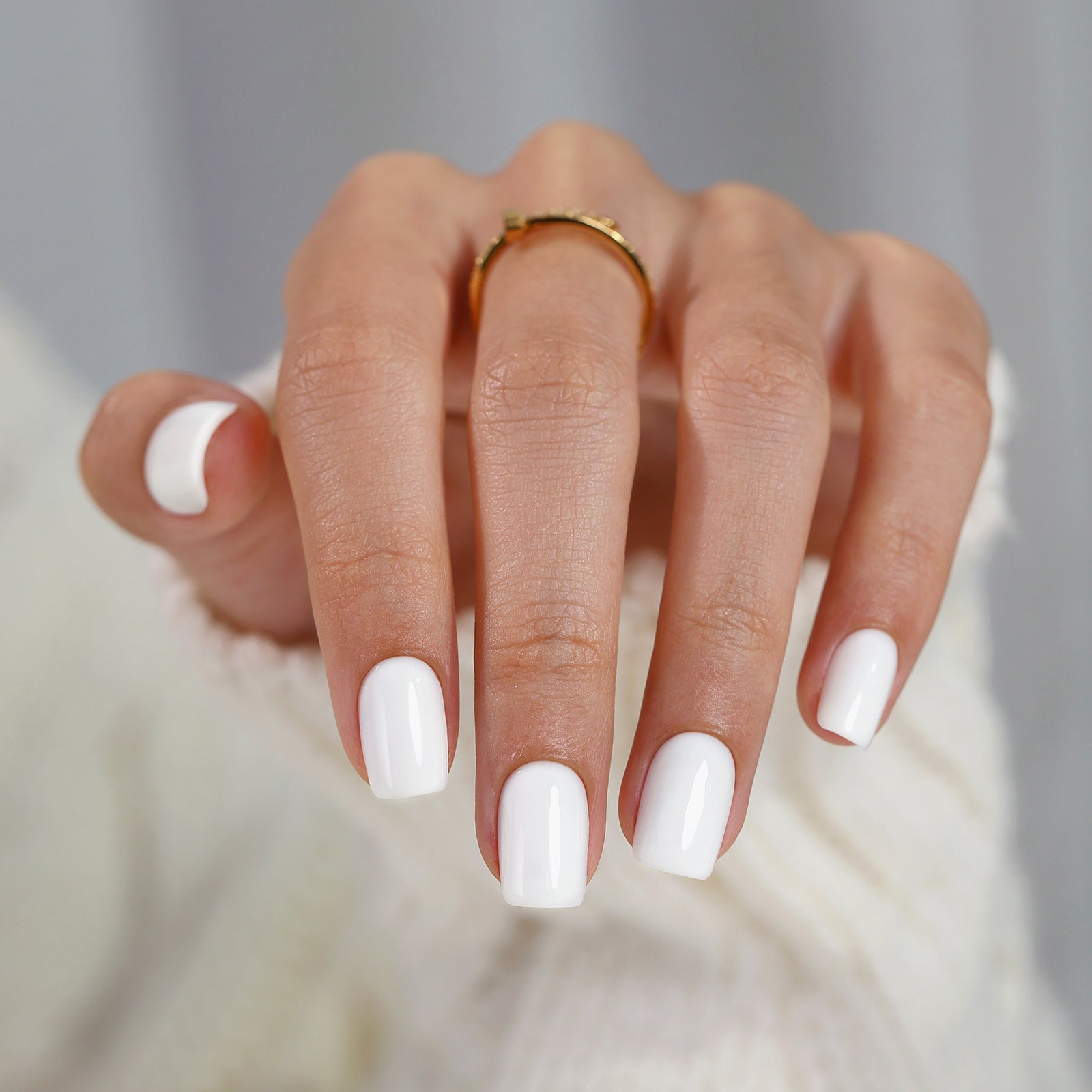 Crisp Opaque White Glossy Crisp Opaque White Glossy — Short Winter Square Nails