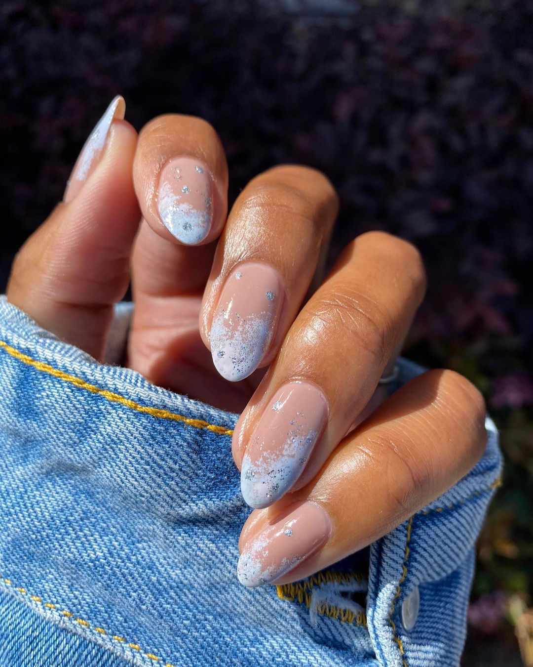 Blue and White Glitter Gradient Snowflake Nails Blue and White Glitter Gradient Snowflake Nails — Winter Round Nails