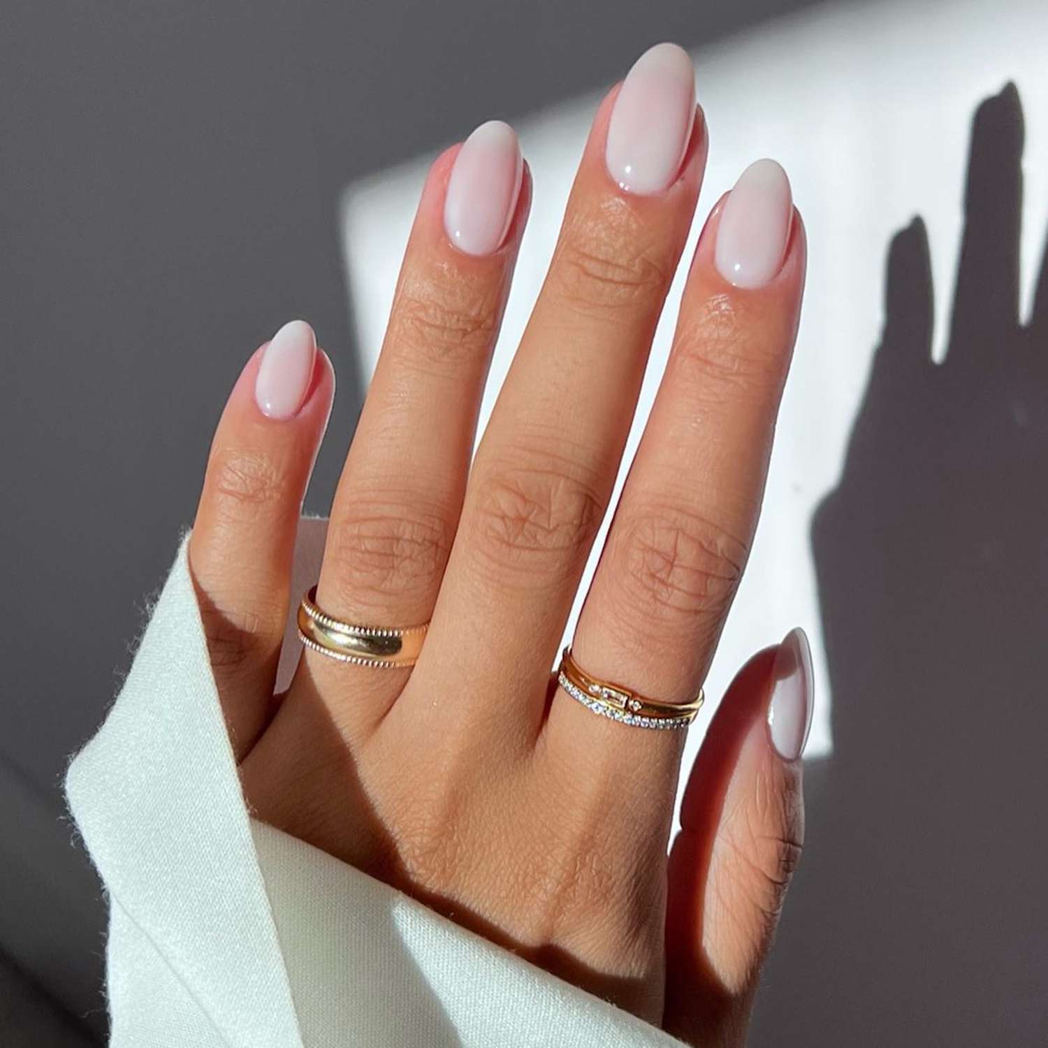 Milky White Marble Vein Almond Nails Milky White Marble Vein Almond Nails — Milky White Nails