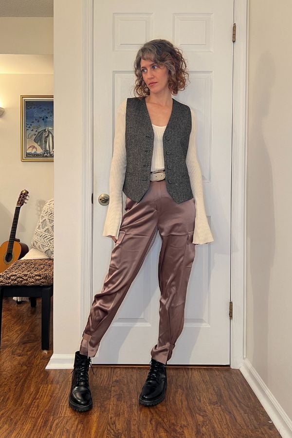 Tweed Vest and Satin Cargo Pants: A Unique Concert Combination Tweed Vest and Satin Cargo Pants: A Unique Concert Combination — Winter Concert Outfits