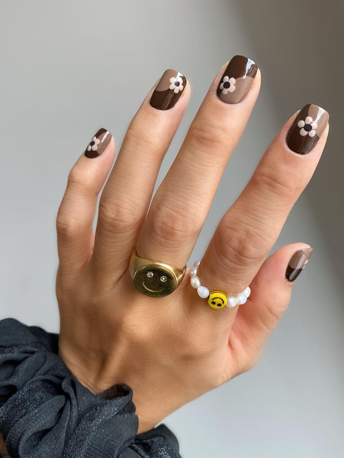 Retro Floral Chocolate Brown Nails Retro Floral Chocolate Brown Nails — easy nail designs