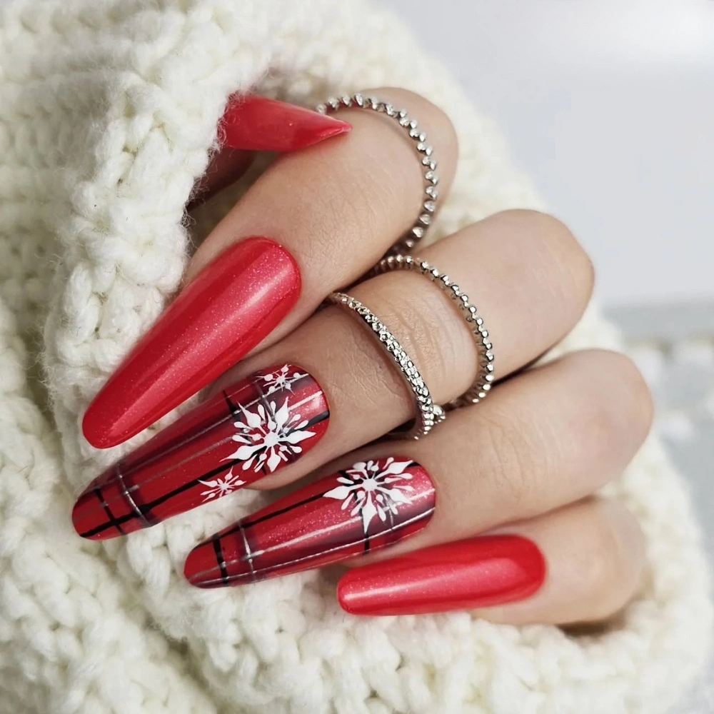 Long Stiletto Red Plaid Snowflake Nails Long Stiletto Red Plaid Snowflake Nails — Winter Red Nails