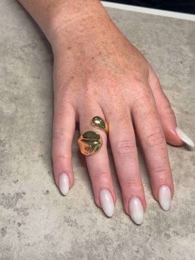 Milky White Almonds with Silver Swirls Milky White Almonds with Silver Swirls — almond nail inspo