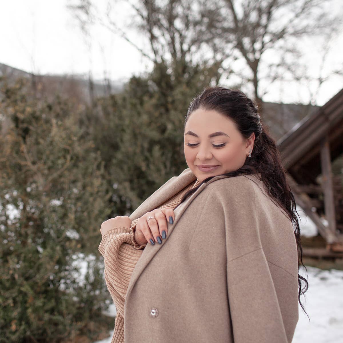 Oversized Beige Wool Coat for Ultimate Winter Comfort Oversized Beige Wool Coat for Ultimate Winter Comfort — Winter Outfits for Plus Size Women