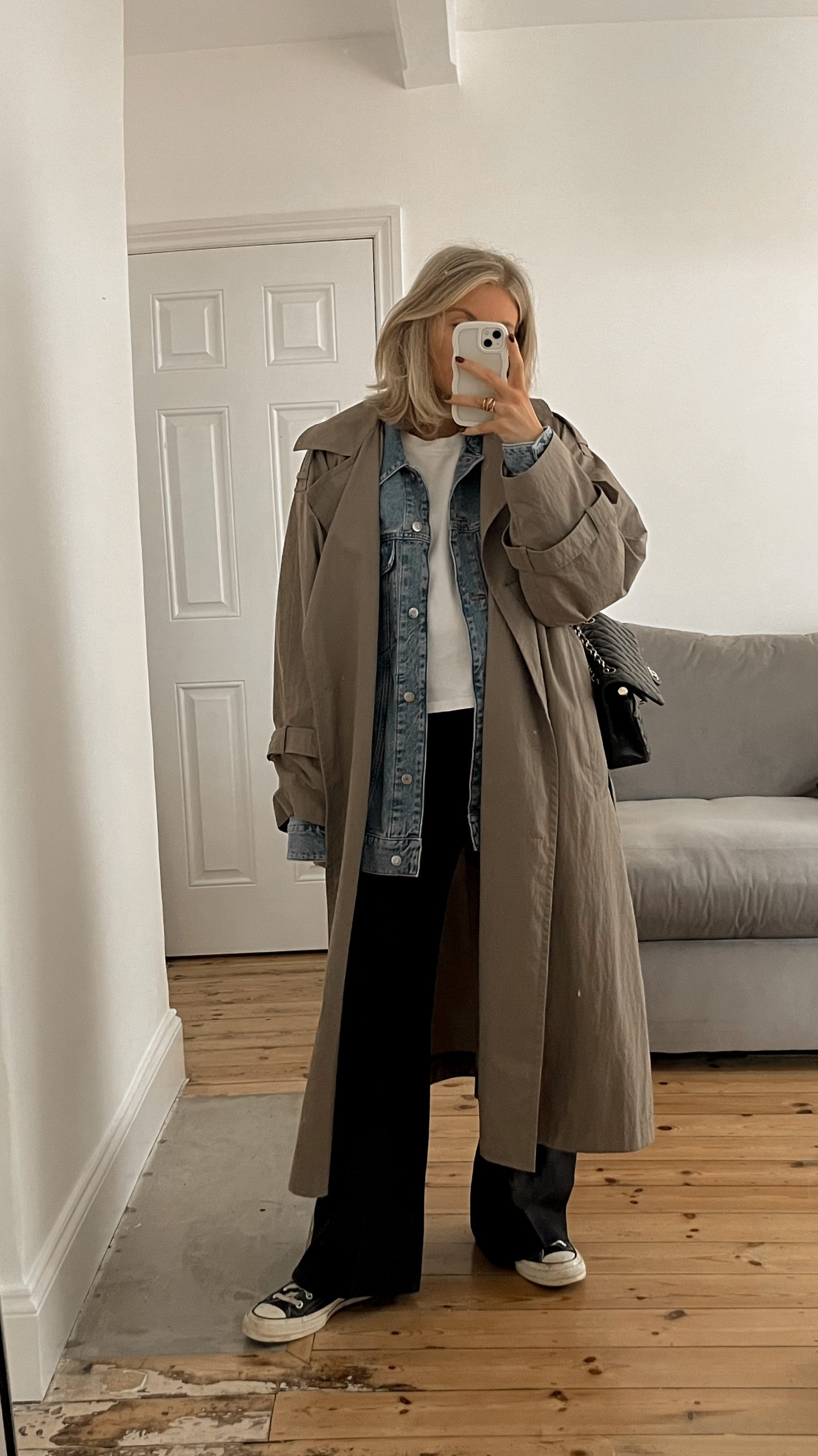 Layered Denim and Trench Coat with Wide-Leg Trousers Layered Denim and Trench Coat with Wide-Leg Trousers — Parka Outfits