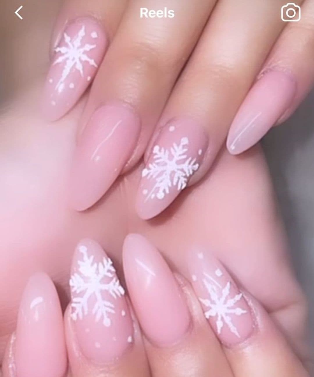 White 3D Snowflakes And Small Dots Visual Idea White 3D Snowflakes And Small Dots Visual Idea — Winter Pink Nails
