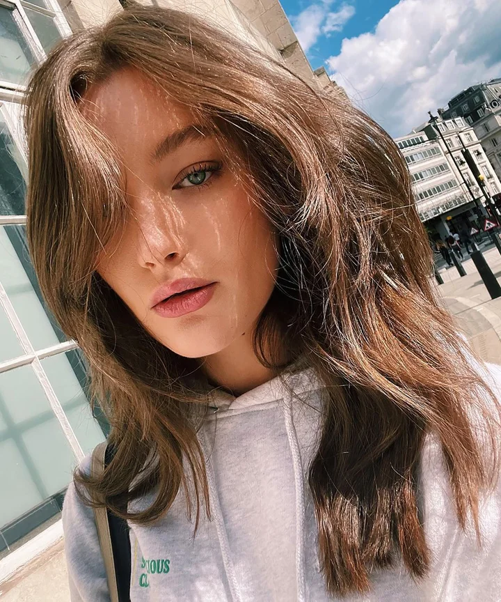 Mid-Back Light Brown Blowout Mid-Back Light Brown Blowout — Winter Haircuts with Curtain Bangs