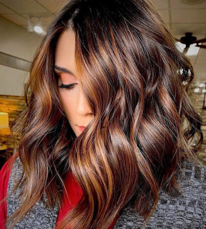 Dark Brown With Caramel Highlights — Winter Hair Colors