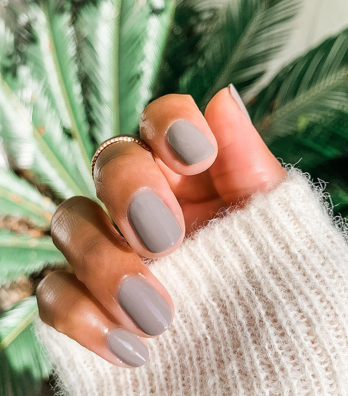 Glossy Medium Grey Solid Nails Glossy Medium Grey Solid Nails — Winter Gray Nails