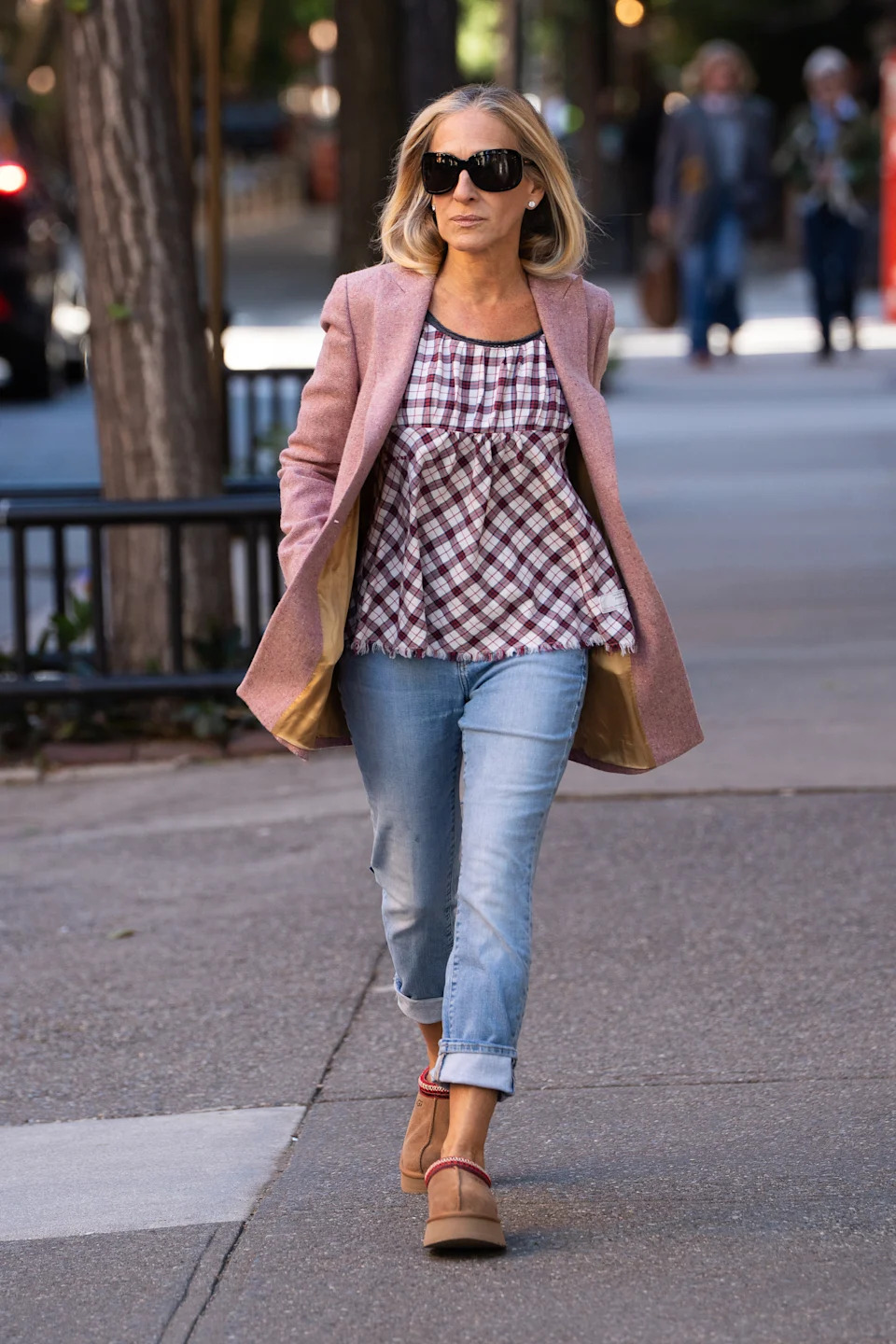 Ugg Slippers with Cuffed Jeans, Plaid Top, and Pink Blazer Ugg Slippers with Cuffed Jeans, Plaid Top, and Pink Blazer — Ugg Slippers Outfits