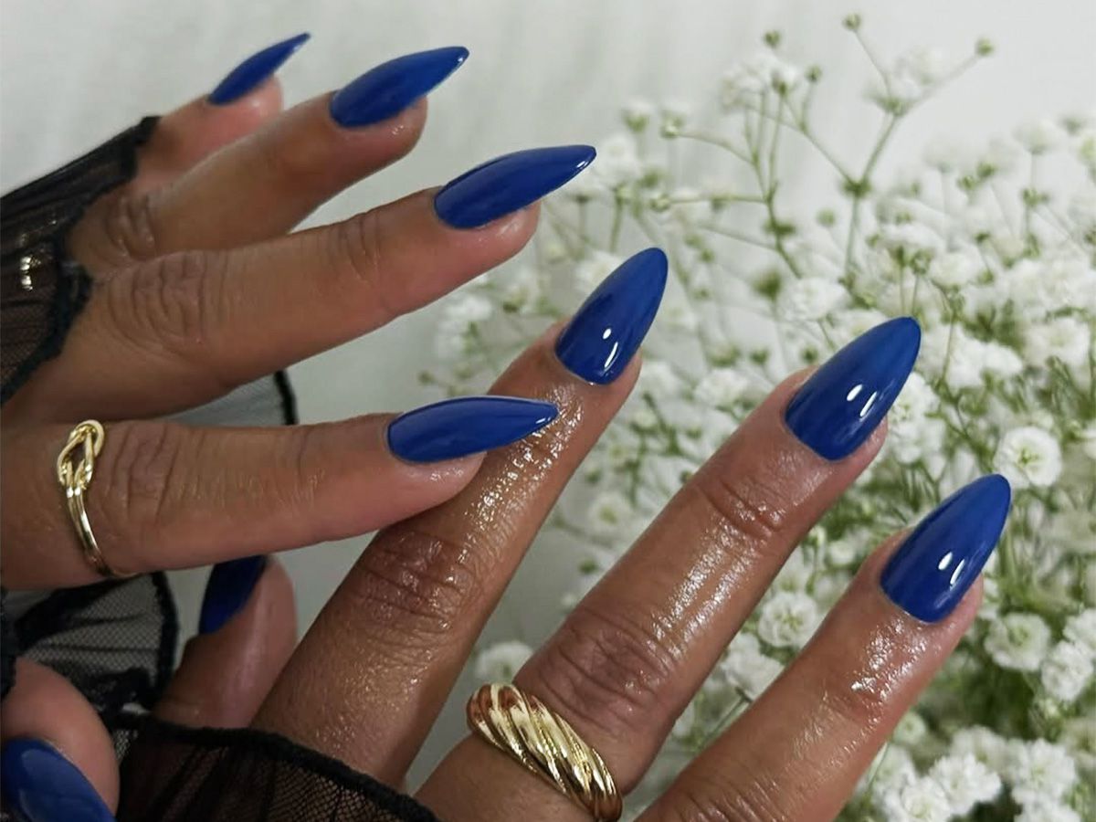 Vibrant Deep Blue Medium Stilettos Vibrant Deep Blue Medium Stilettos — Navy Blue Nails