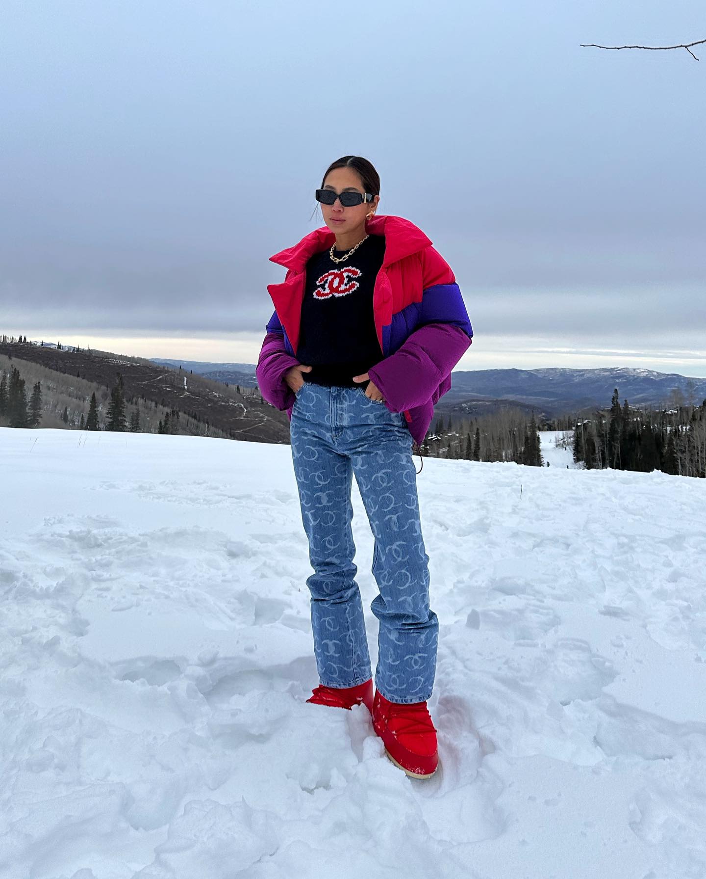 Bold Color Play: Color-Block Puffer with Patterned Jeans — Winter Puffer Jacket Outfits