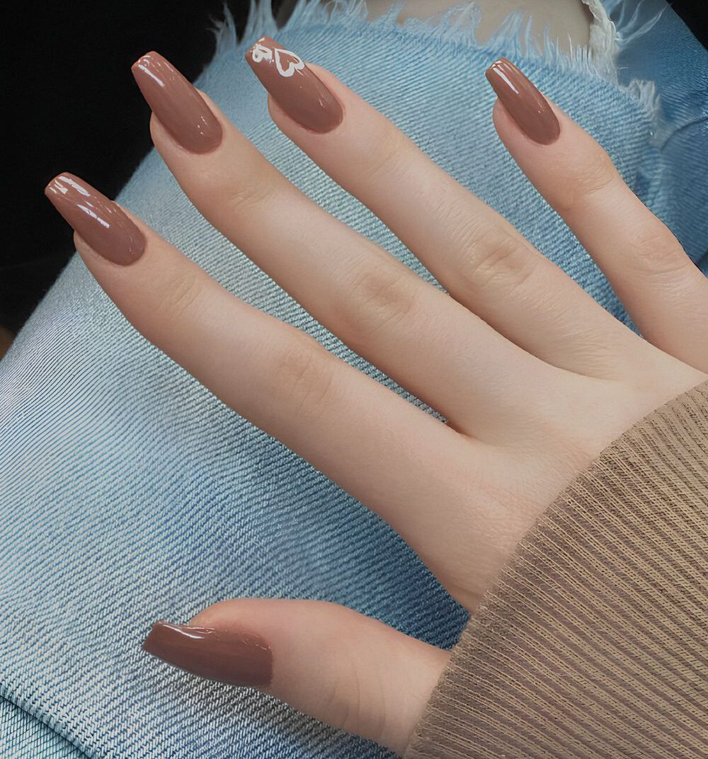 Long Coffin Medium Brown with White Heart Outline — Mocha Nails