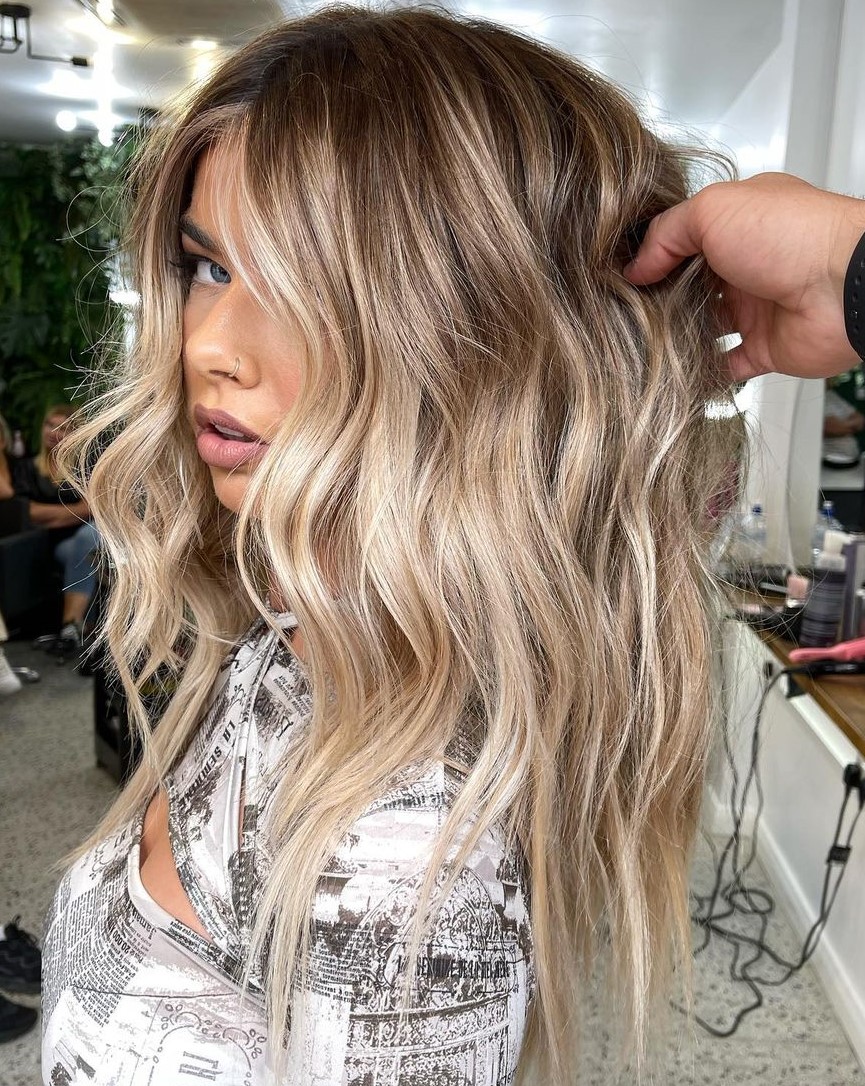 Shoulder Ash Blonde With Darker Balayage Shoulder Ash Blonde With Darker Balayage — Blonde to Brunette Hair