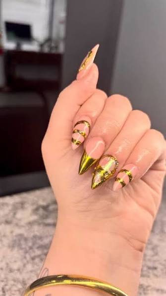 3D Gold Chrome Sculpted Elements 3D Gold Chrome Sculpted Elements — chrome nail designs