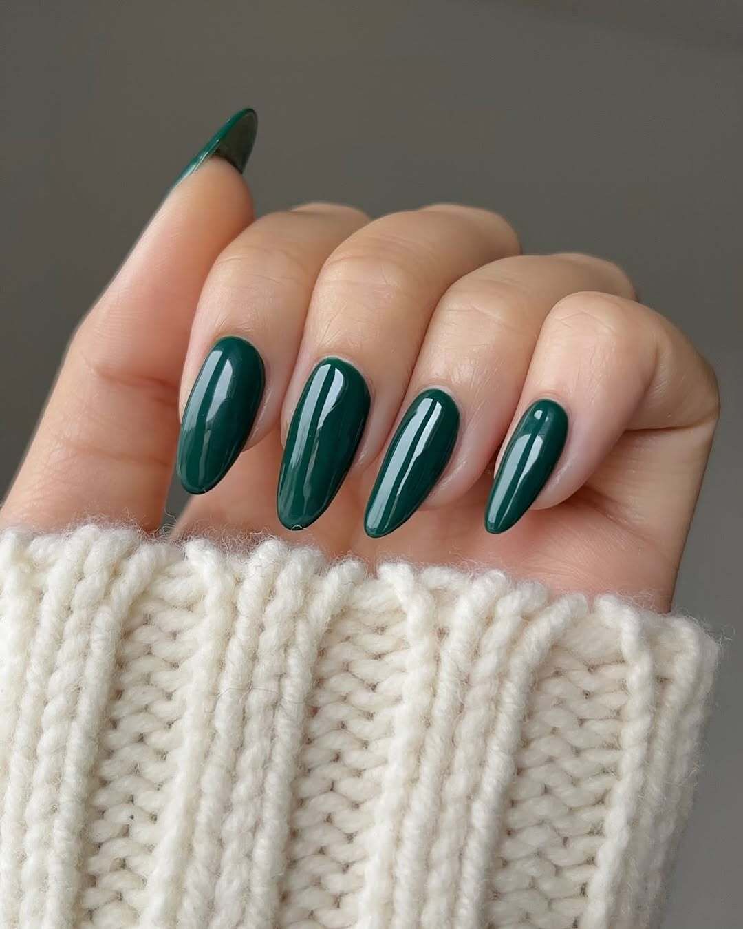 Deep Forest Green Long Almond Deep Forest Green Long Almond — Winter Gel Nail Colors