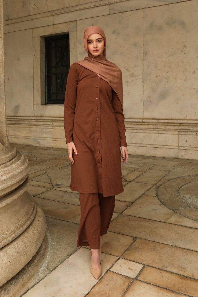 Brown Textured Knit Tunic and Trousers — Knit Set Outfits