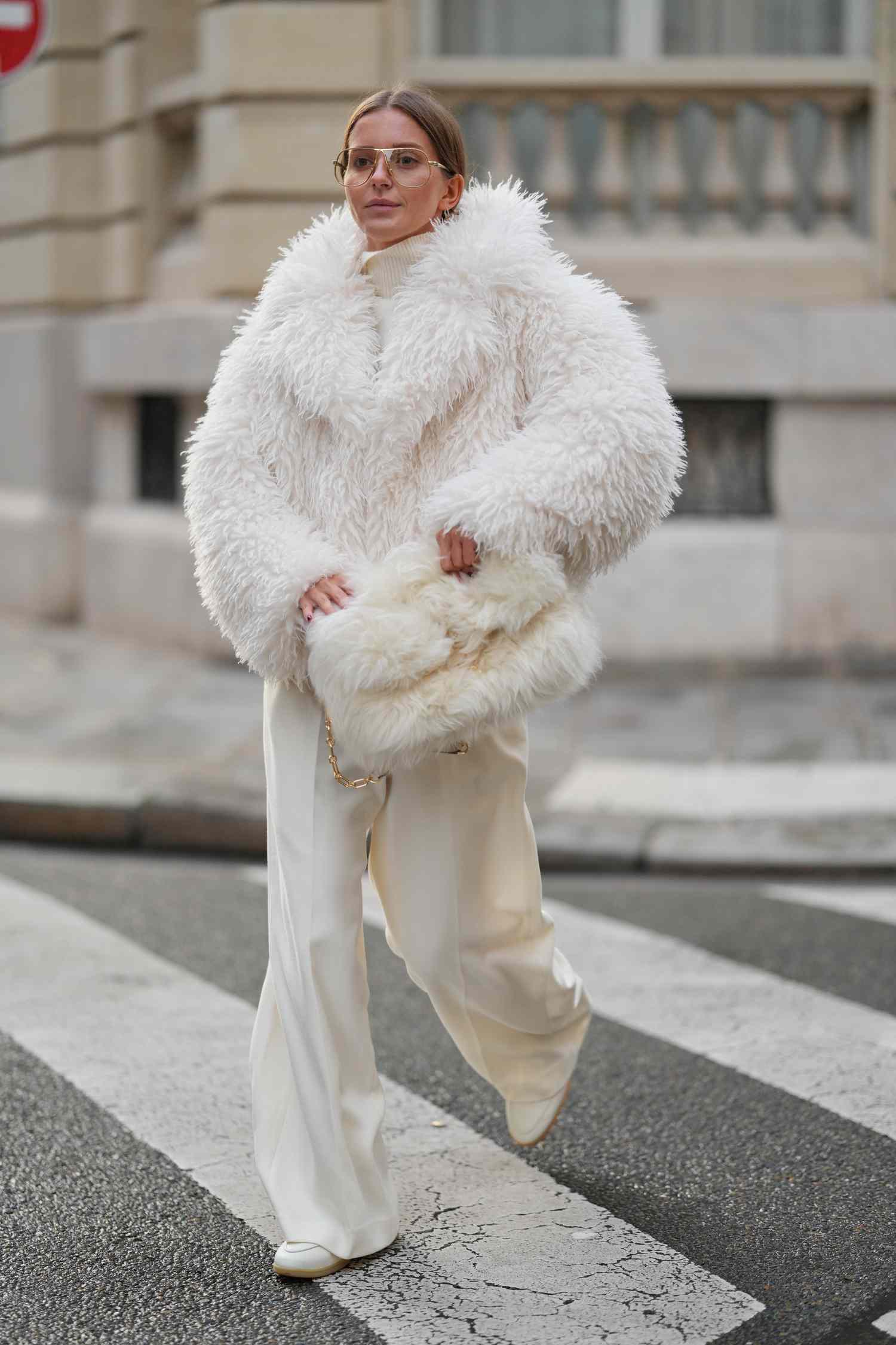 Cream Cable-Knit Sweater with Ivory Trousers and Black Boots Cream Cable-Knit Sweater with Ivory Trousers and Black Boots — Neutral Winter Outfits