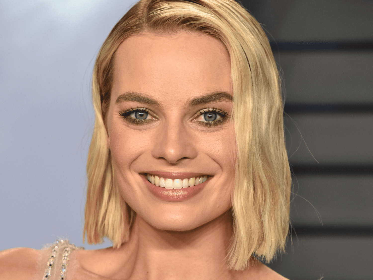 Ear-Length Blunt Bob With Blowout Ear-Length Blunt Bob With Blowout — Winter Haircuts for Square Faces