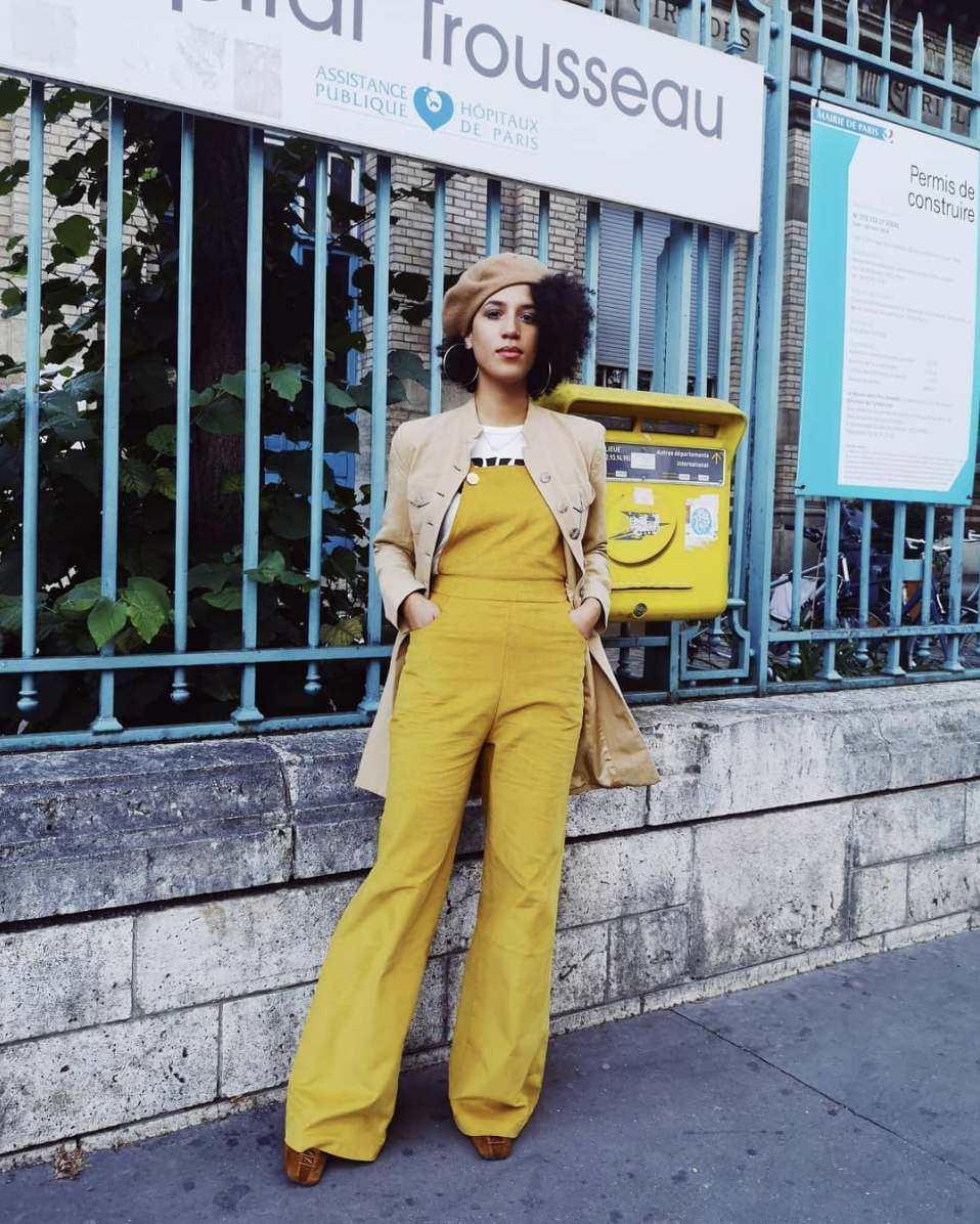 Yellow Overalls with Beige Beret for a Casual Look Yellow Overalls with Beige Beret for a Casual Look — Beret Outfits