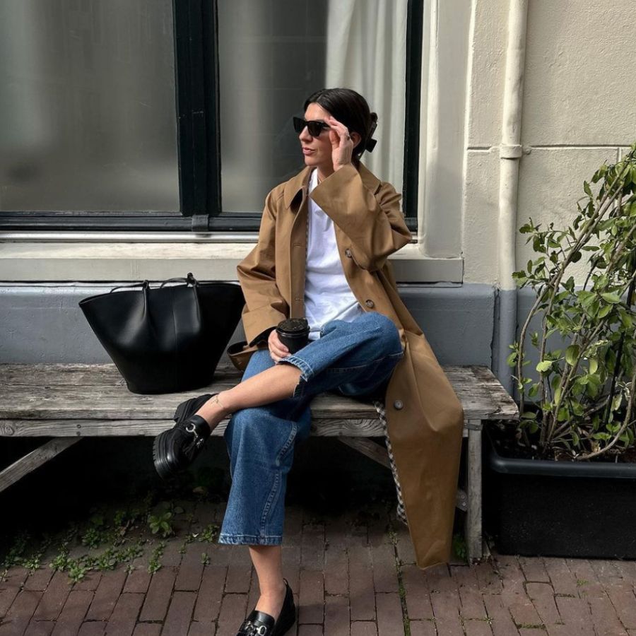 Casual Outing: Oversized Brown Trench with Chunky Loafers Casual Outing: Oversized Brown Trench with Chunky Loafers — Long Coat Outfits