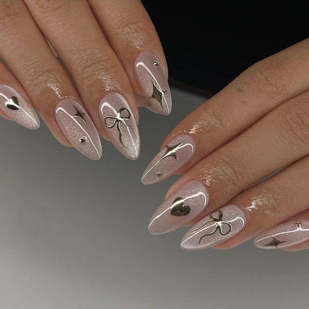 Sheer Pink Cat Eye with Gold Accents Sheer Pink Cat Eye with Gold Accents — Winter Cat Eye Nails