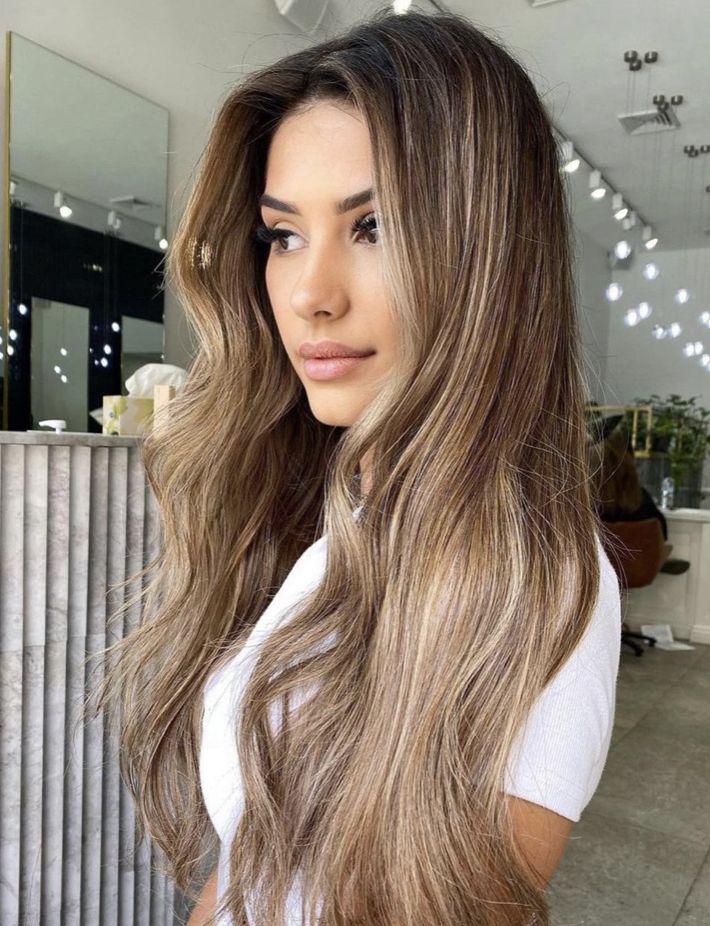 Mid-Back With Natural Dark Brown and Blonde Blend Mid-Back With Natural Dark Brown and Blonde Blend — Blonde to Brunette Hair