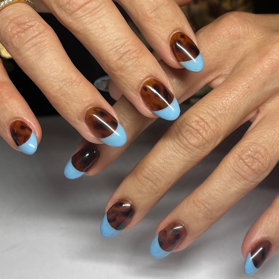 Tortoiseshell French Tips Oval Tortoiseshell French Tips Oval — Winter Gel Nail Colors