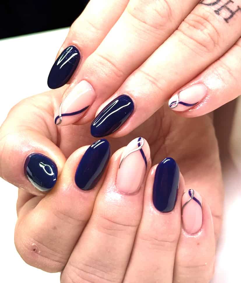 Medium Oval Geometric Line Art Medium Oval Geometric Line Art — Navy Blue Nails